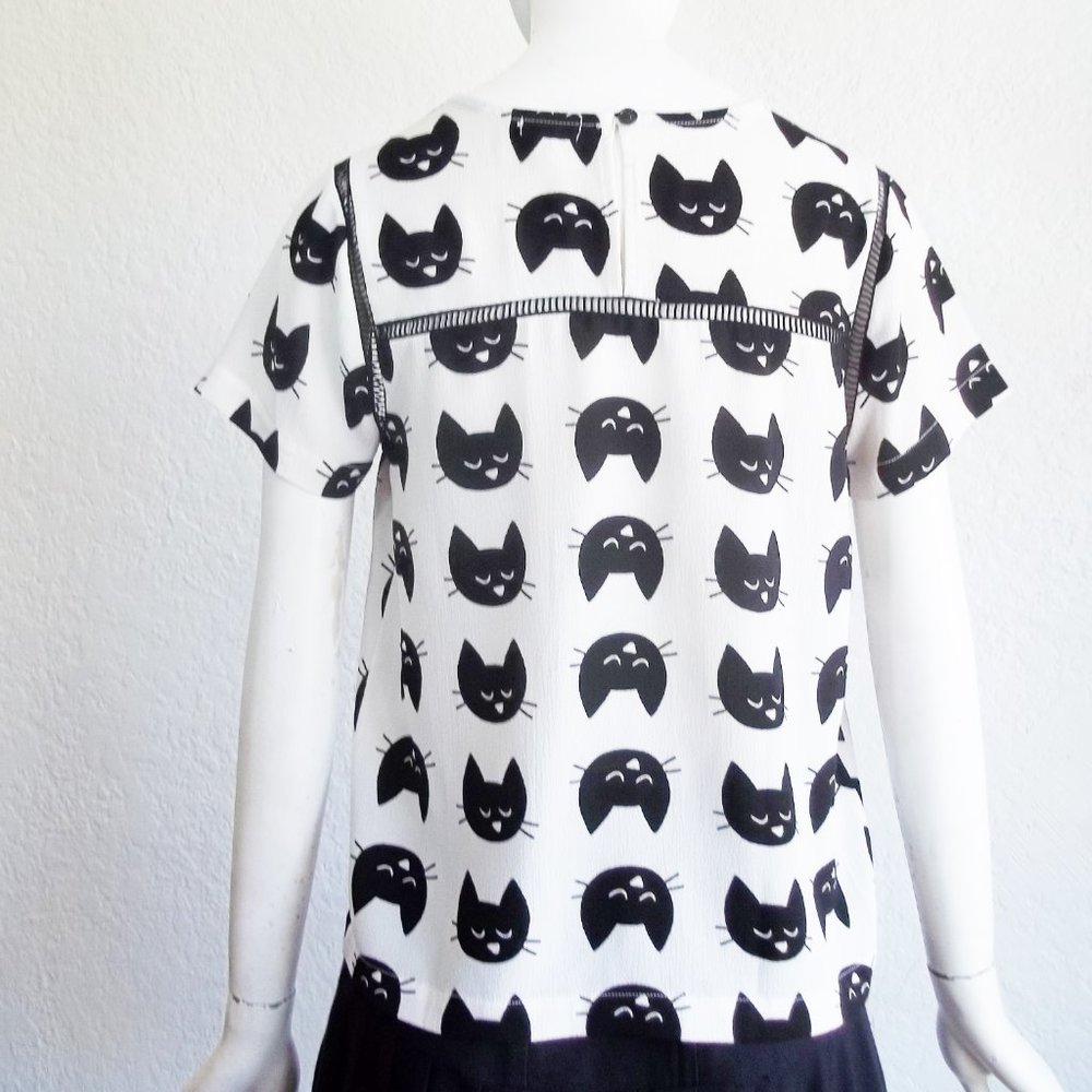 Lily White Black Cat Kitschy Novelty Print w Ladder Stitch Trim Crepe Blouse S - Picture 2 of 11